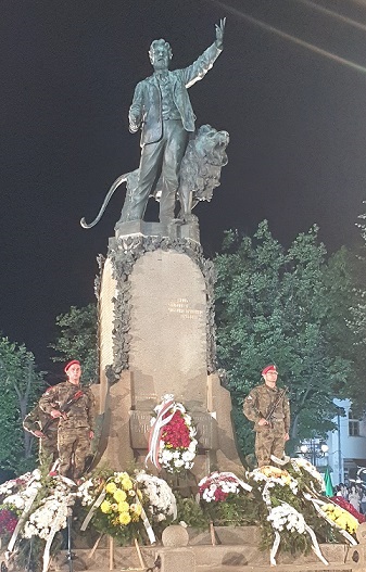 4 Паметник.jpg