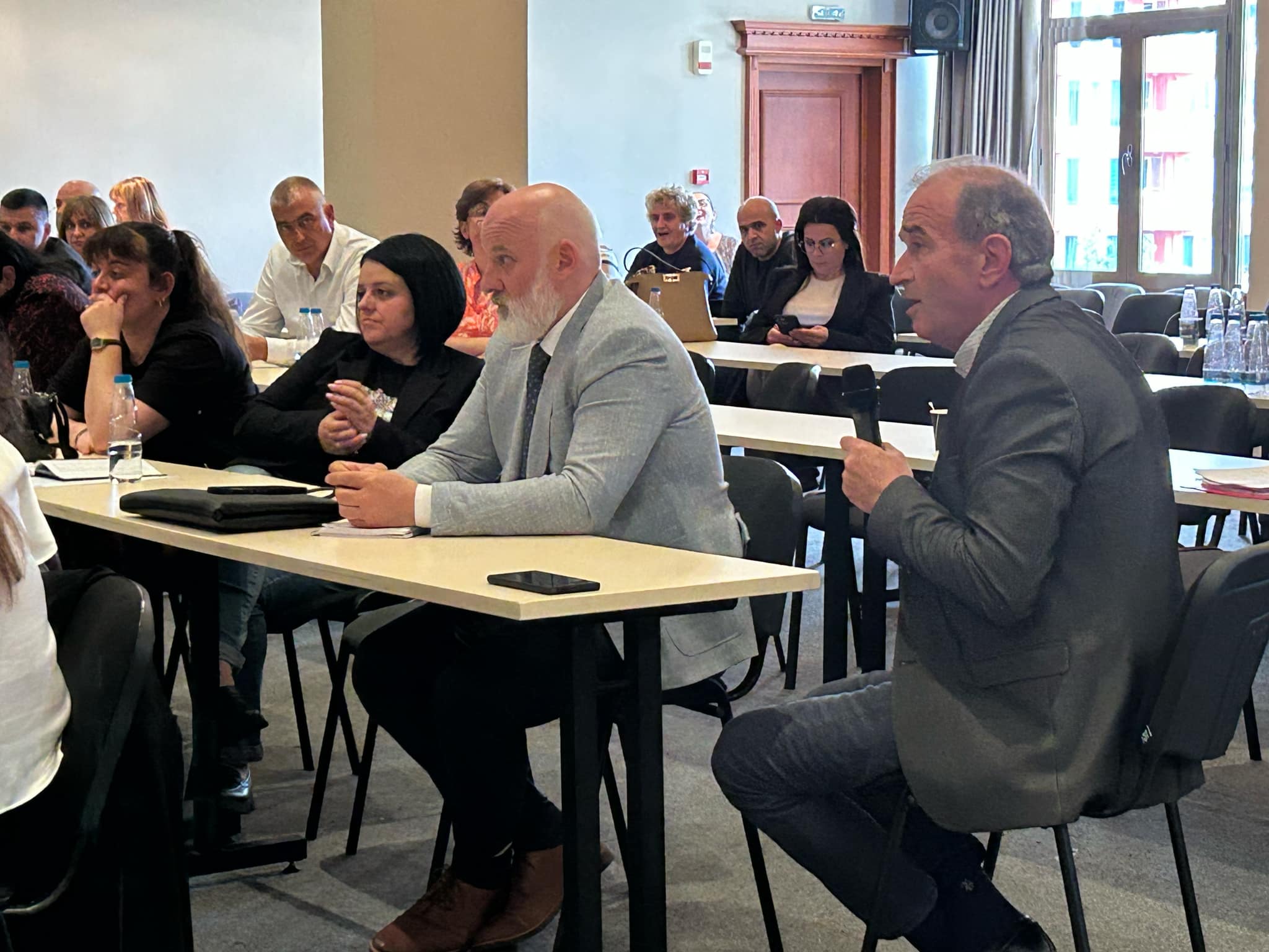 4 Дискусия.jpg