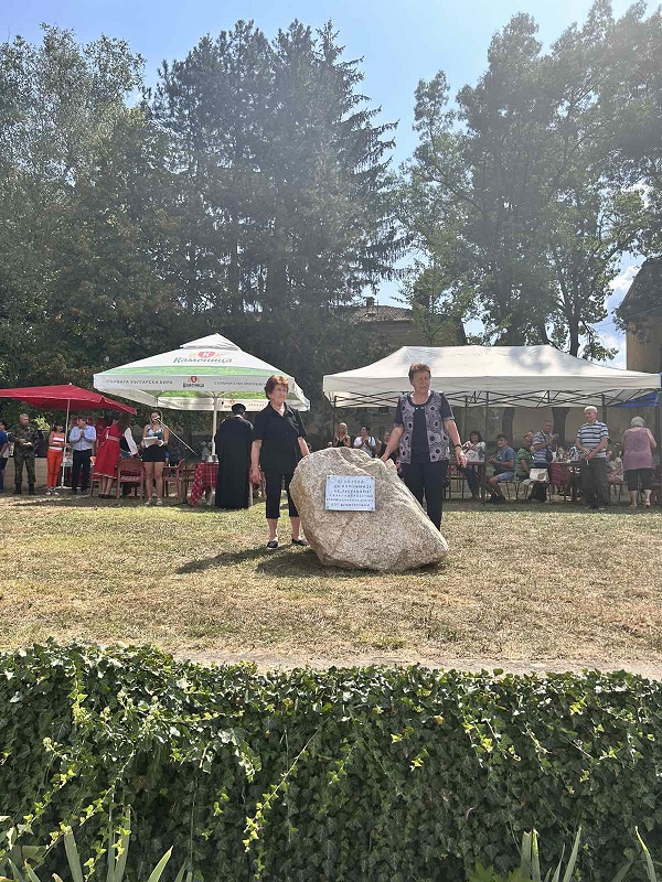 5 Паметен знак.jpg