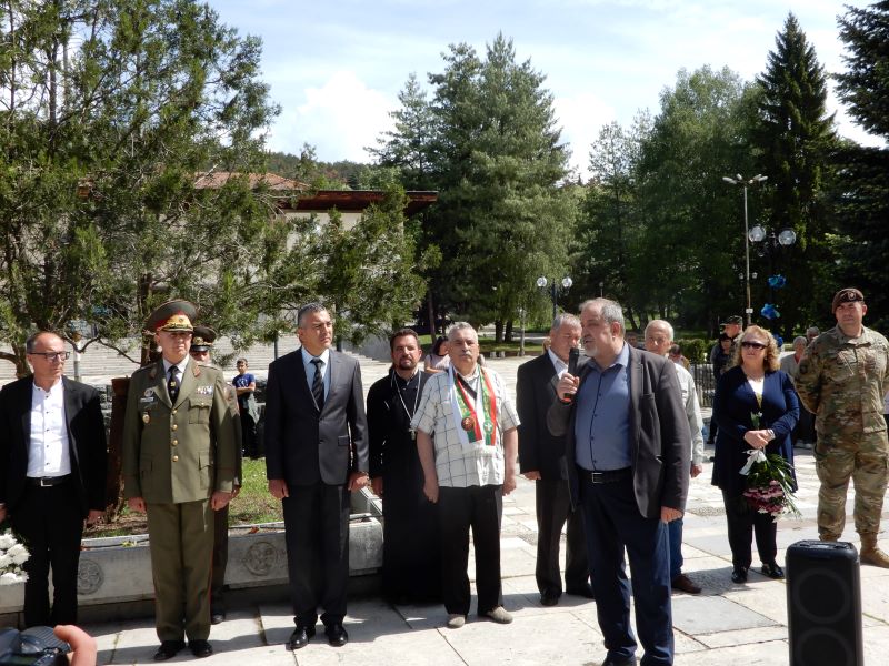 Калофер 8 май 4.jpg