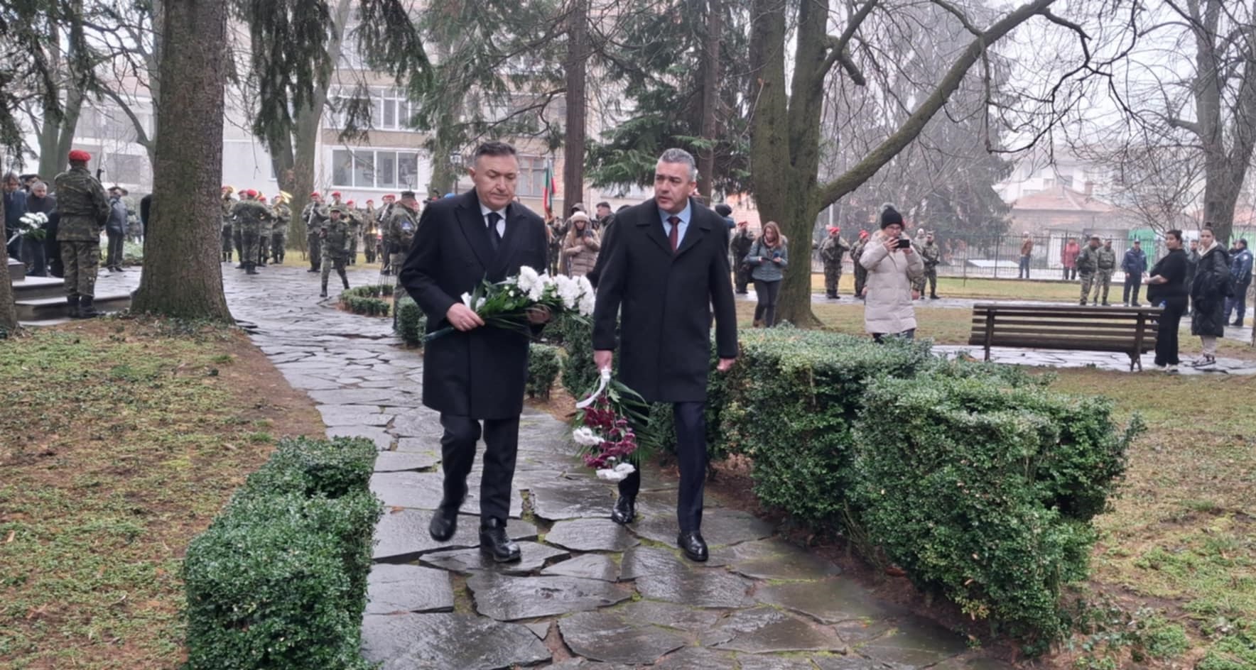 4 Цветя за майката.jpg