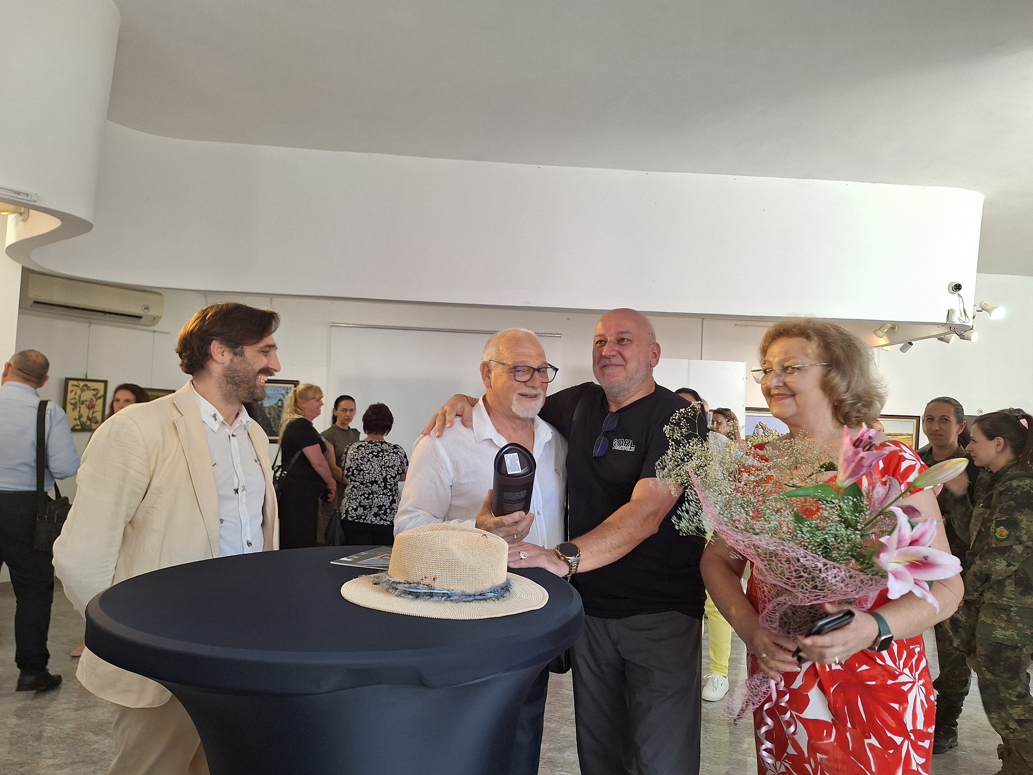 6 Цветя за Музата.jpg