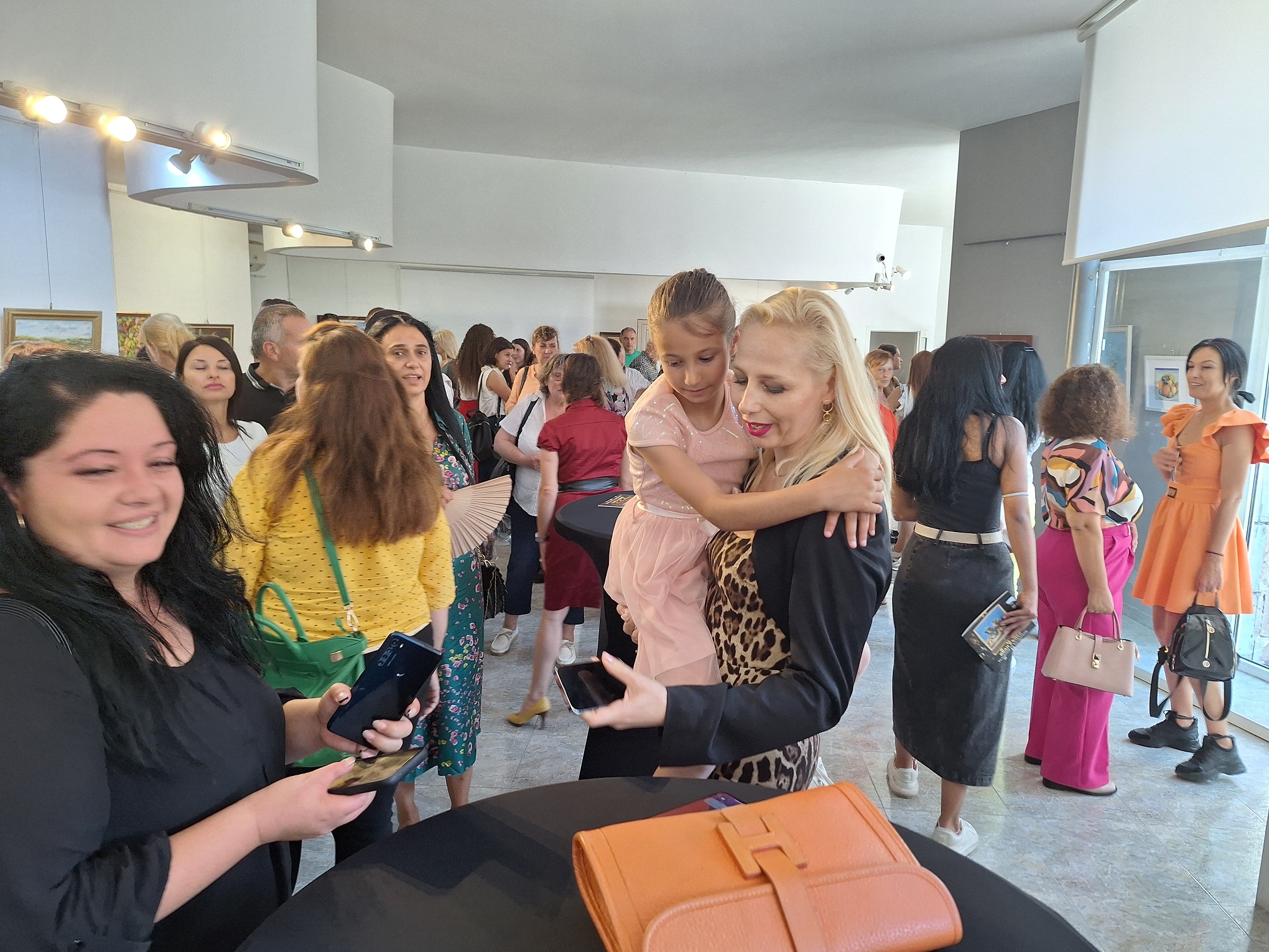 9 В залата.jpg