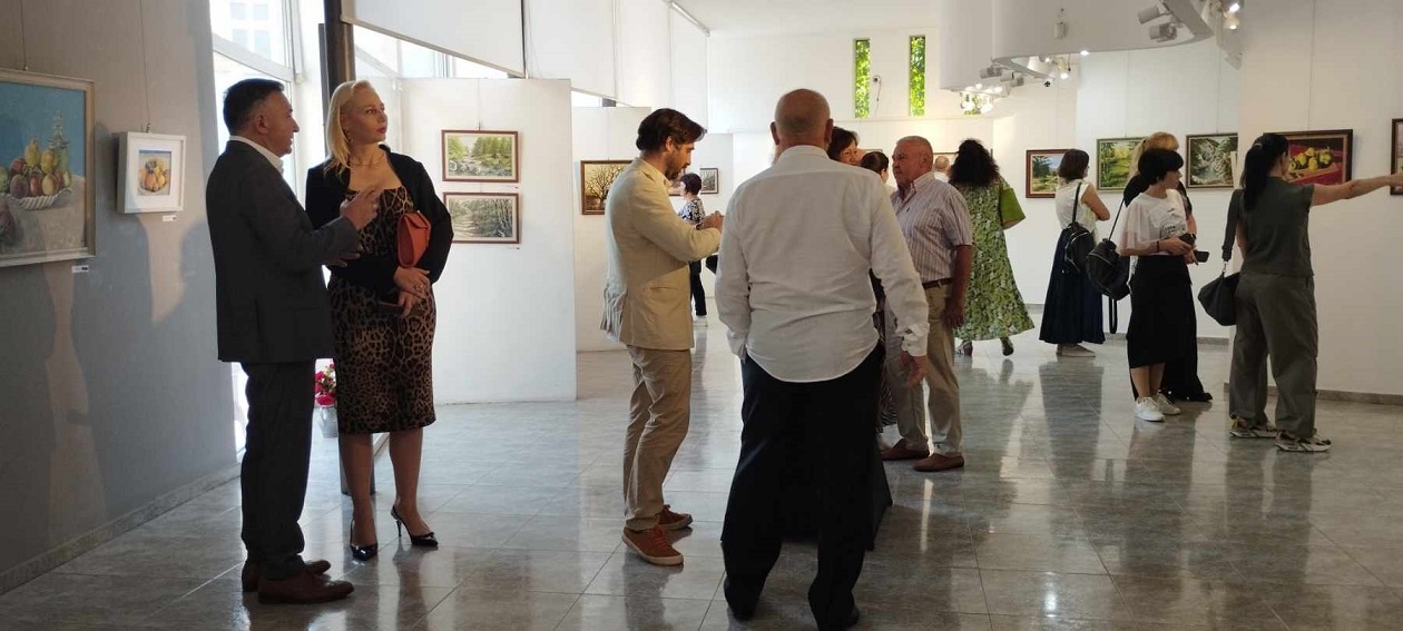 5 В залата.jpg