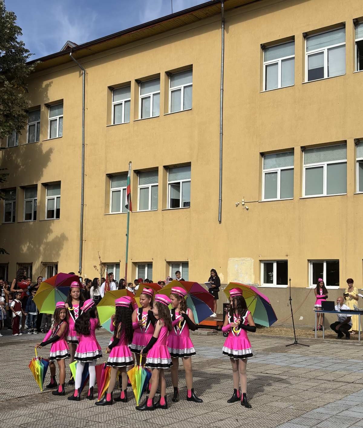 12 Празнична програма.jpg
